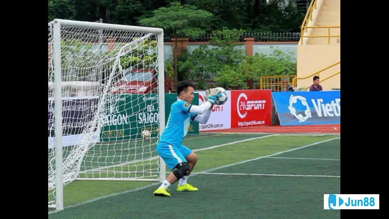 Bộ đồ thủ môn chính thức theo quy